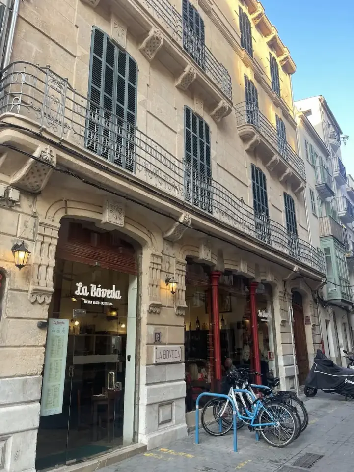 RESTAURACION DE FACHADA EN LA LONJA 5